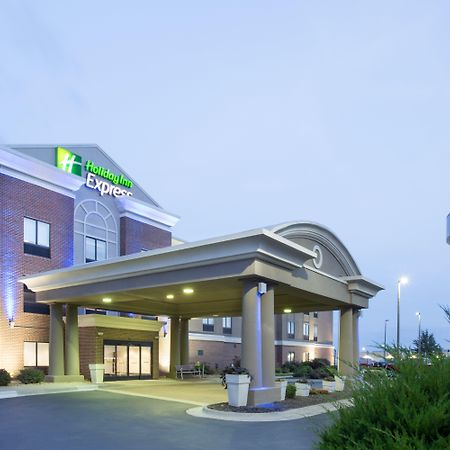 Holiday Inn Express Kansas City - At The Legends! By Ihg Bonner Springs Экстерьер фото