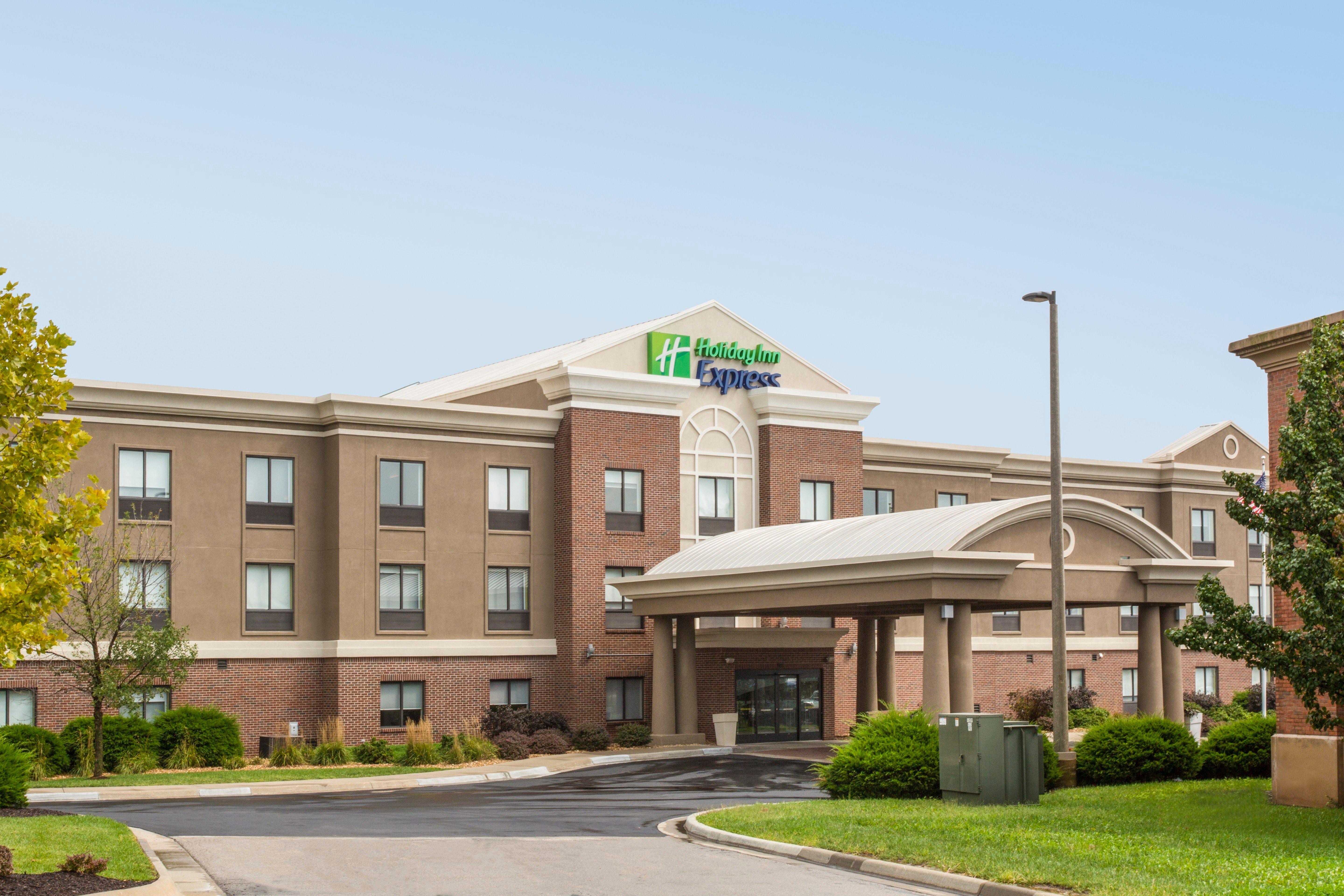 Holiday Inn Express Kansas City - At The Legends! By Ihg Bonner Springs Экстерьер фото